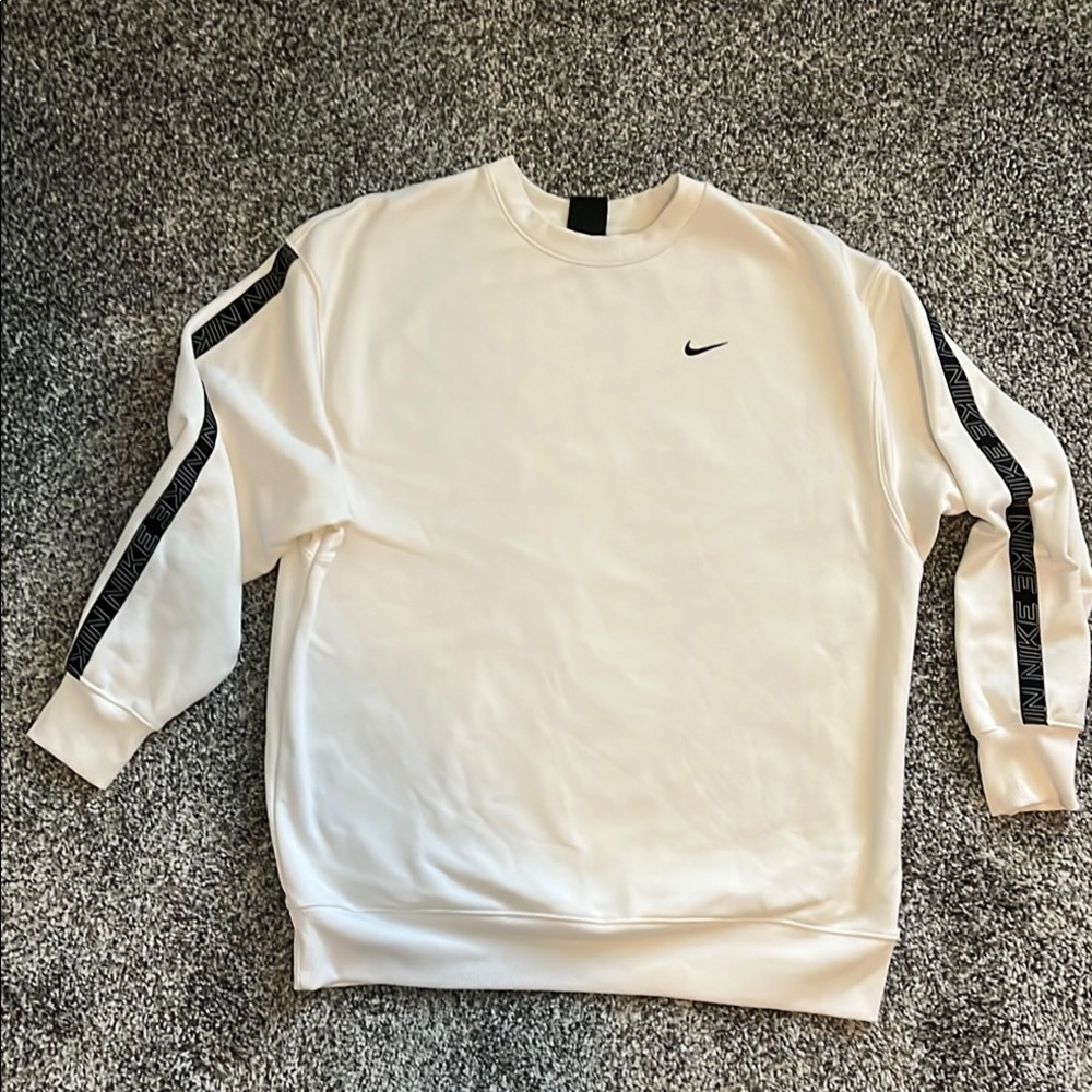 Nike White Crewneck Sweatshirt with Ribbed Cuffs medium dri-fit 7/10